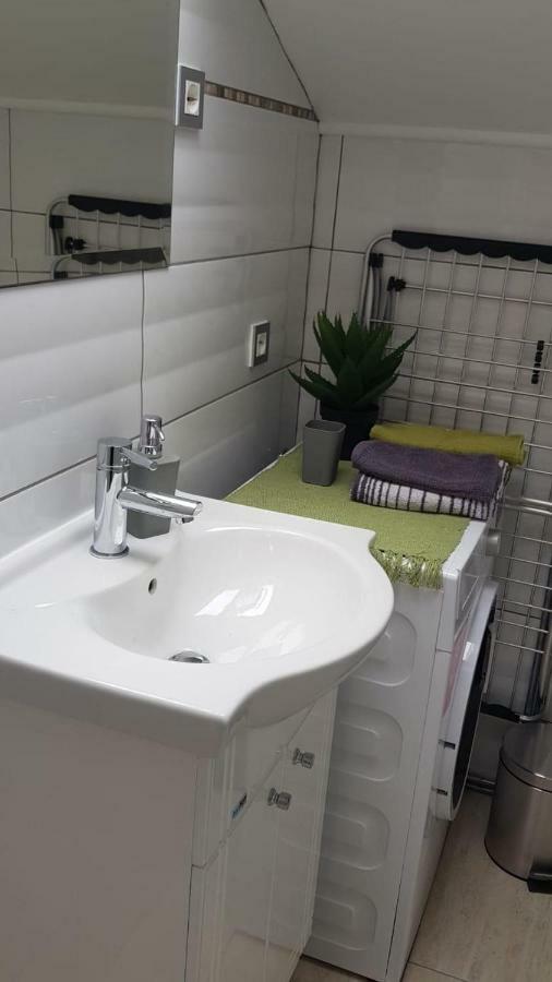 Apartmani Sanja Zaton  Luaran gambar