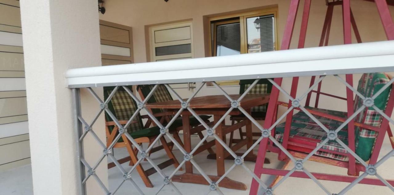 Apartmani Sanja Zaton  Luaran gambar