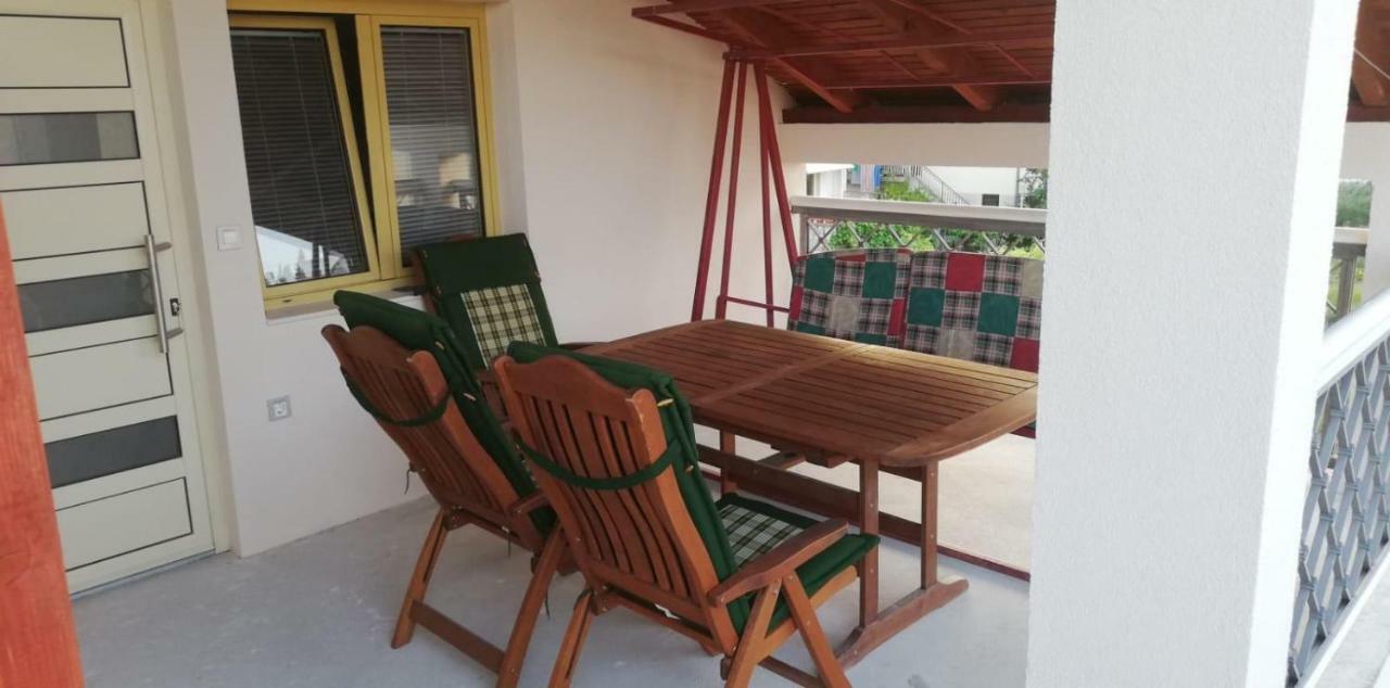 Apartmani Sanja Zaton  Luaran gambar
