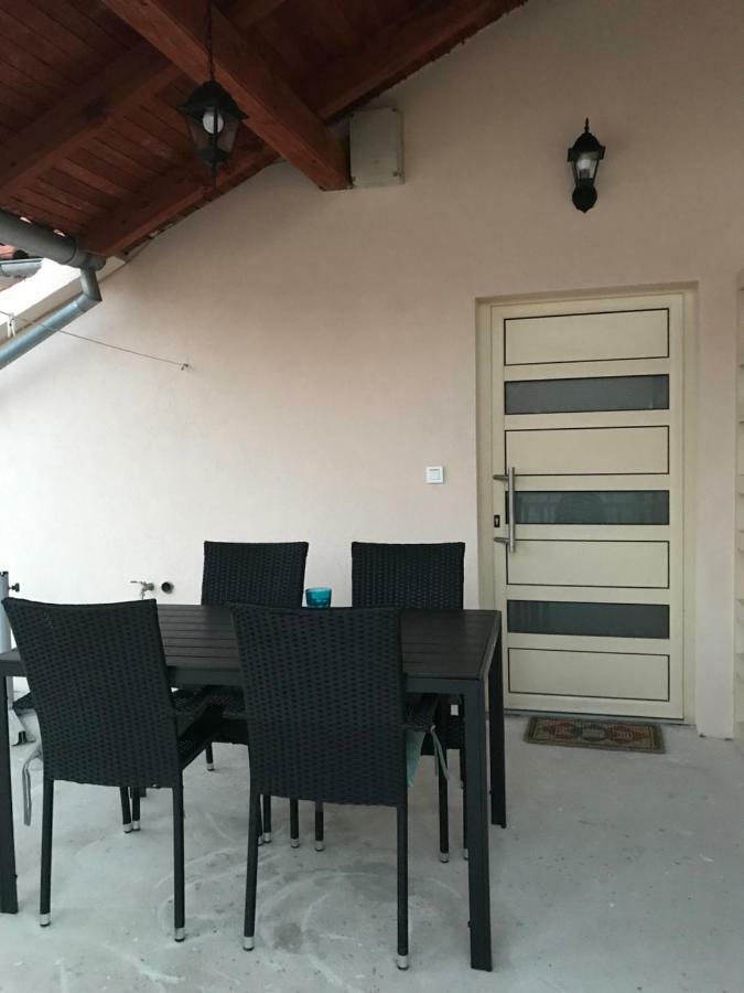 Apartmani Sanja Zaton  Luaran gambar